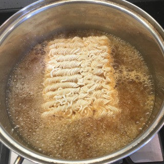 四國橄欖醬油拉麵